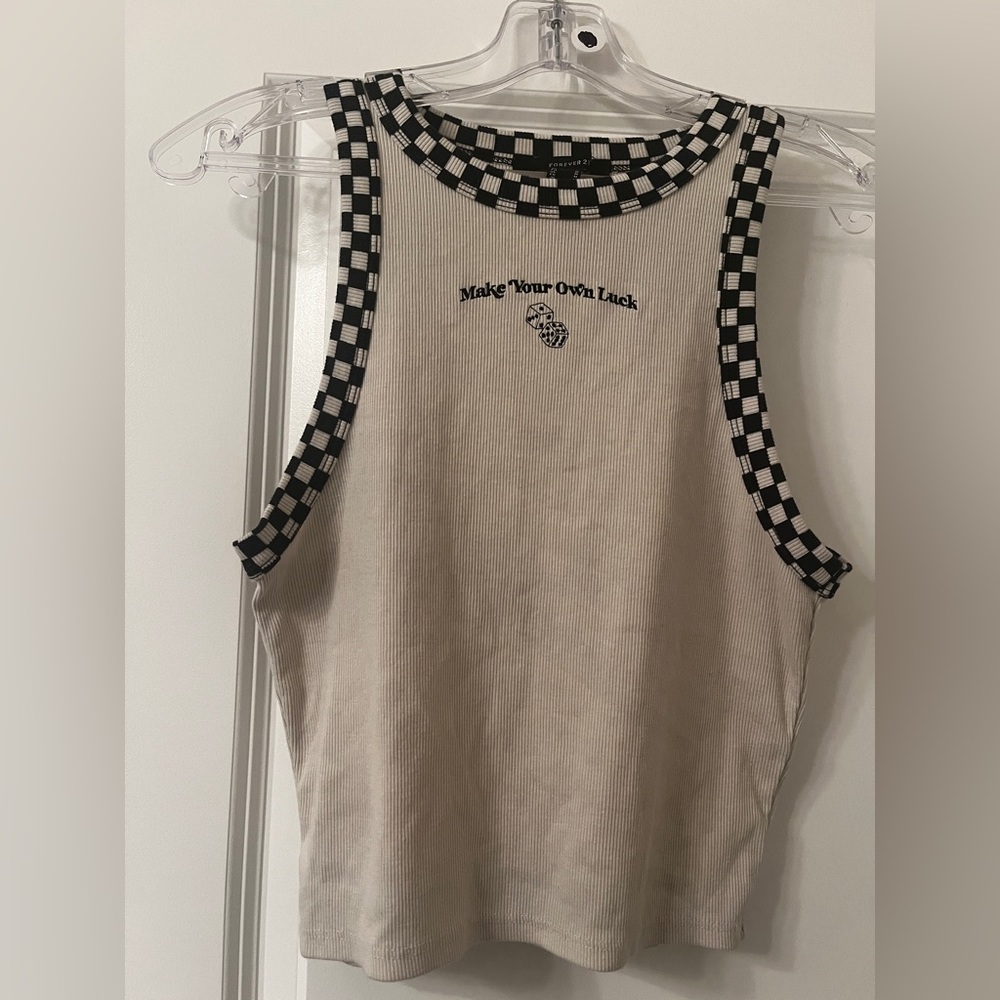 sleeveless crop top